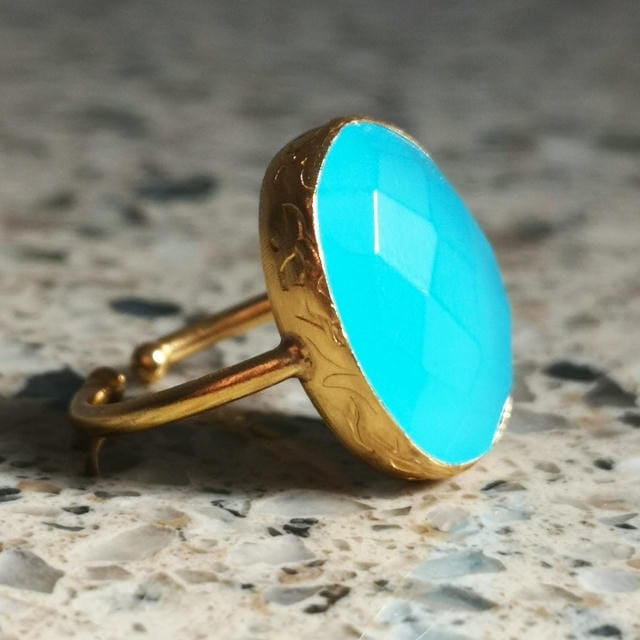 世代を超えて輝き続ける喜平チェーンの魅力と中古市場での価値